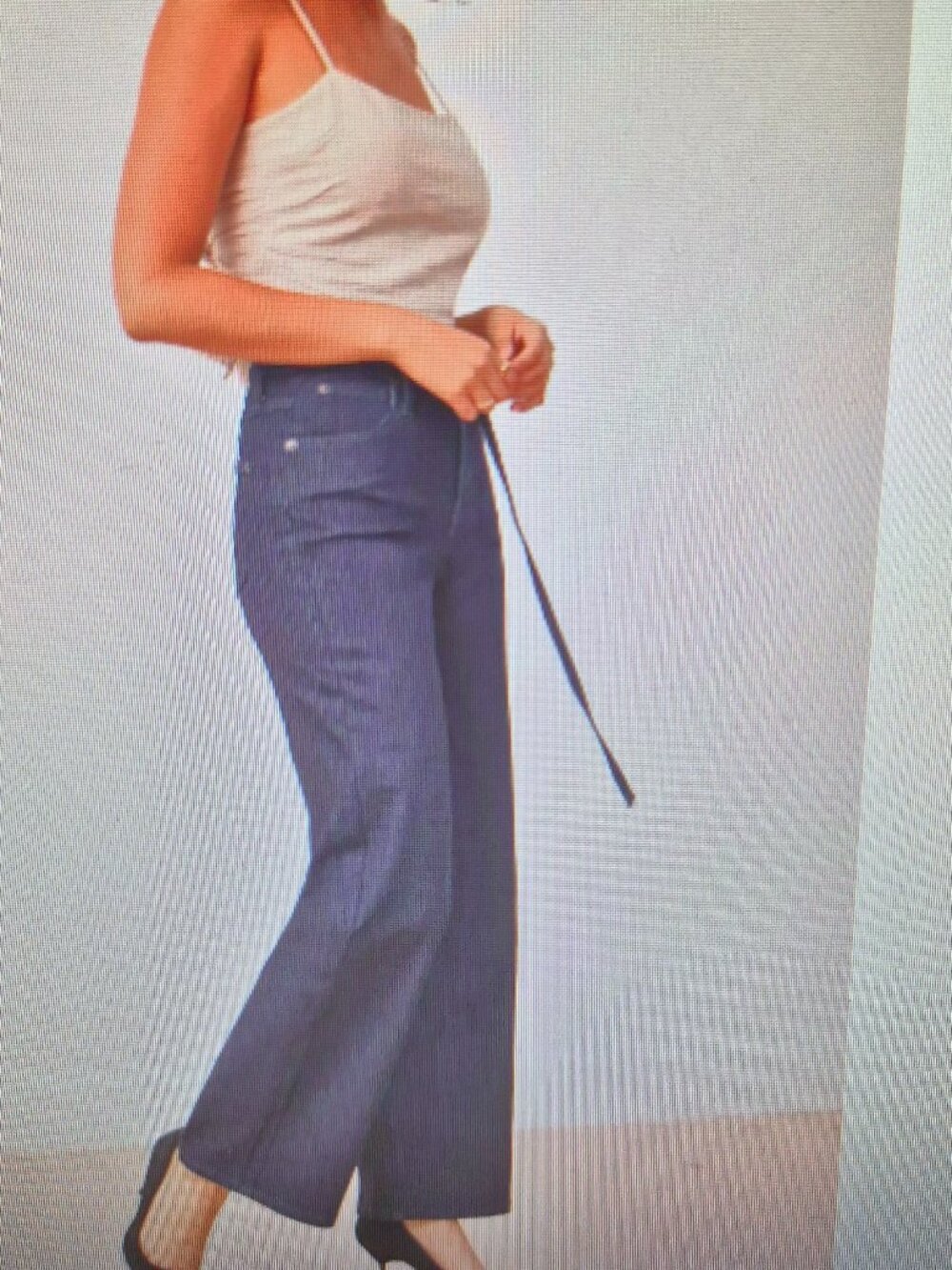 YOGA JEANS - LILY WIDE LEG - Size 31/12.   Brand New